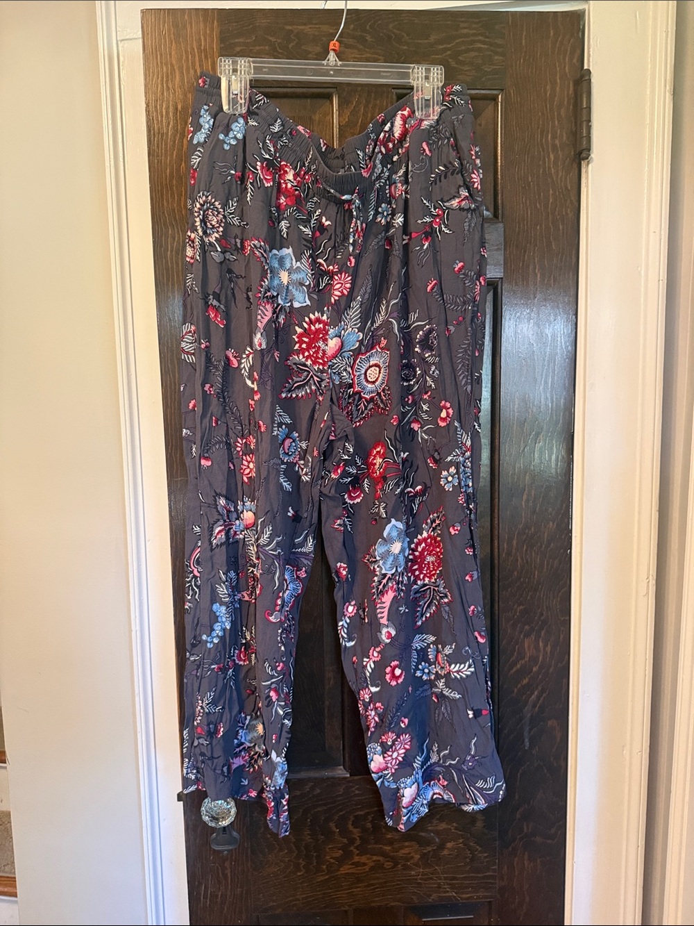 LOFT Grey Floral Wide-Leg Pants with Red & Light Blue Blooms